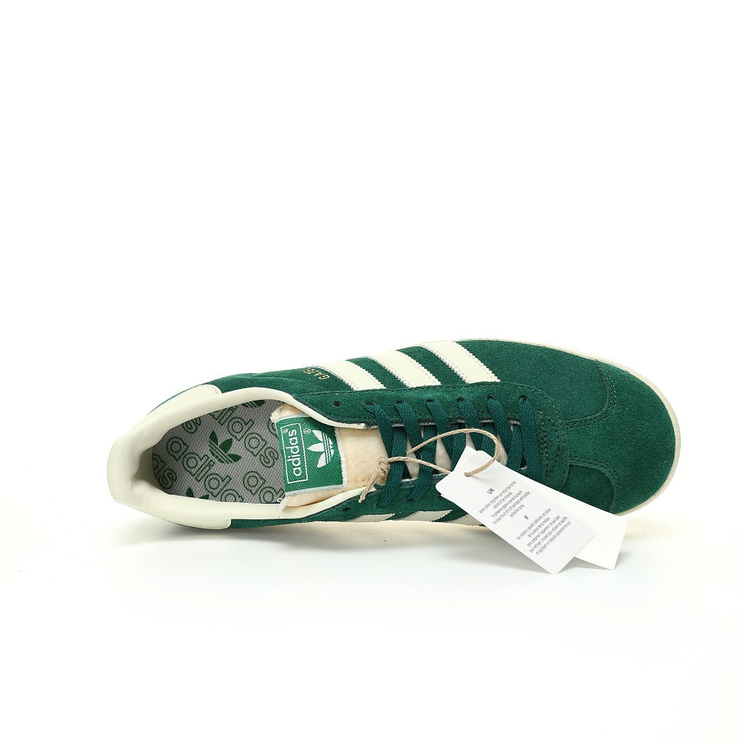 Adidas Originals Gazelle ¨C Green / Off-White Suede Low-Top Sneakers